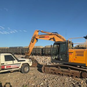 BDS Cloncurry ute and digger
